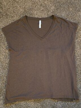 Cozy Classic V-Neck Women's Top in Brown Cute Runched Back! Lularoe Cozy